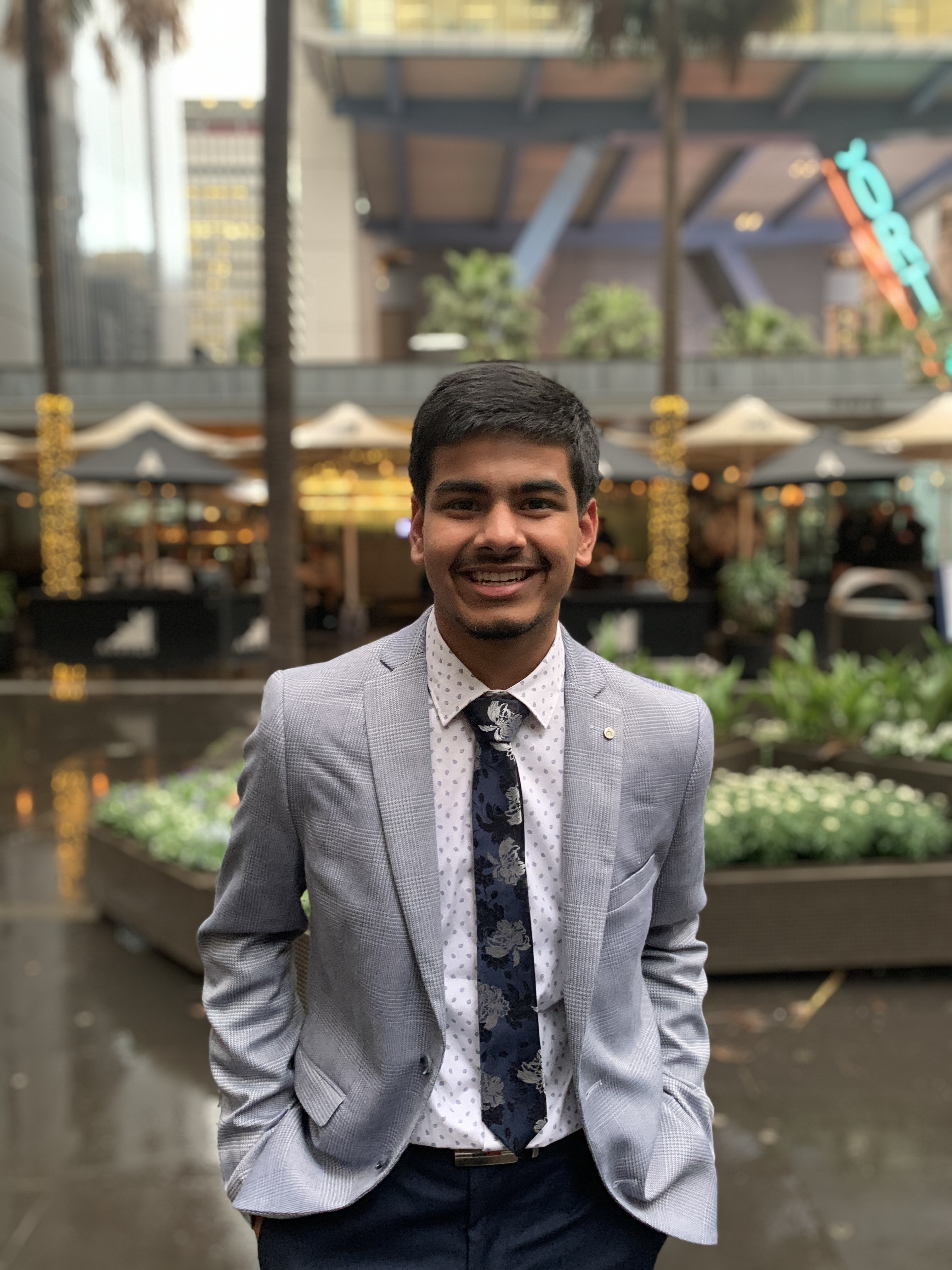 Dhwanit - Professional Tutor